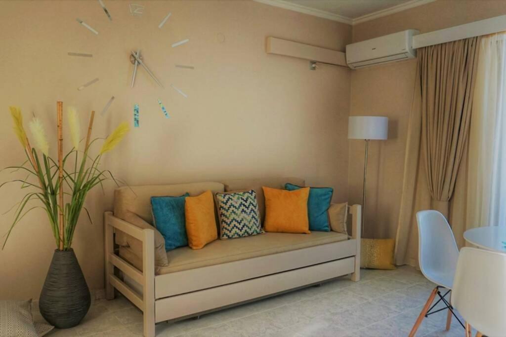 Remvi Deluxe Apartment 104 With Sea View Karpathos Buitenkant foto